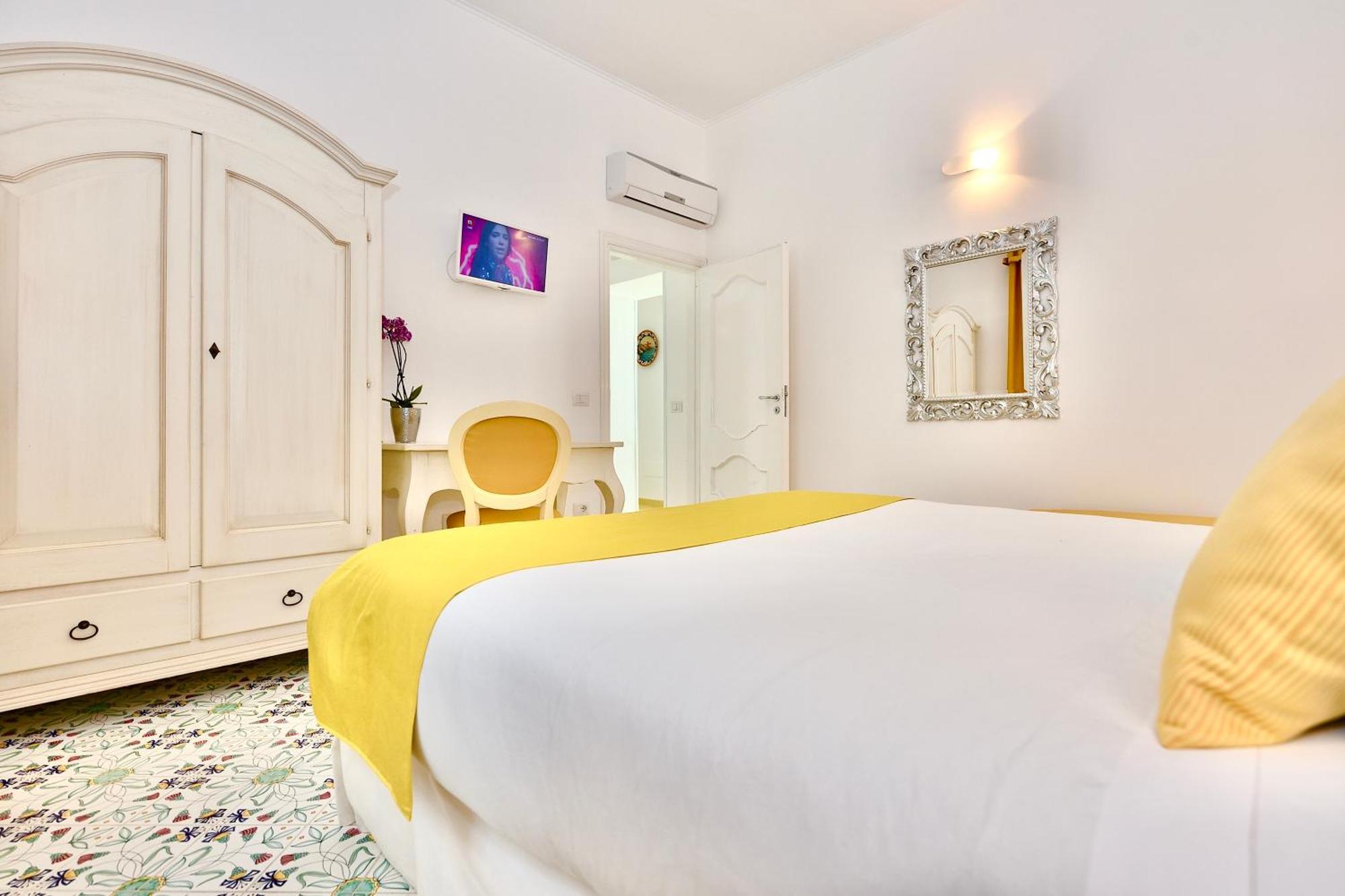 Smeraldo Holiday House コンカ・デイ・マリーニ 部屋 写真
